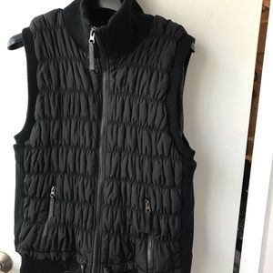 CALVIN KLEIN VEST